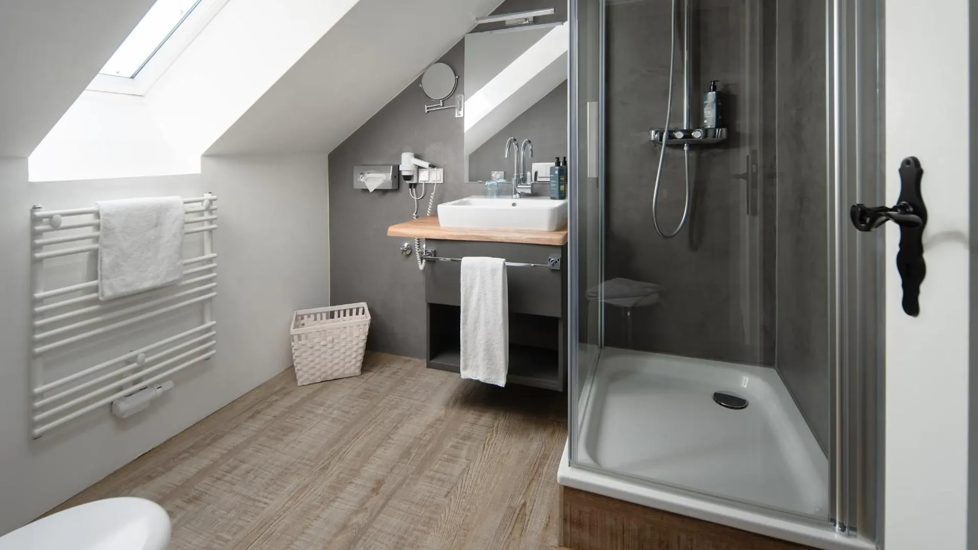 Kleinhuis Hotel Mellingburger Schleuse 4*, Hamburg