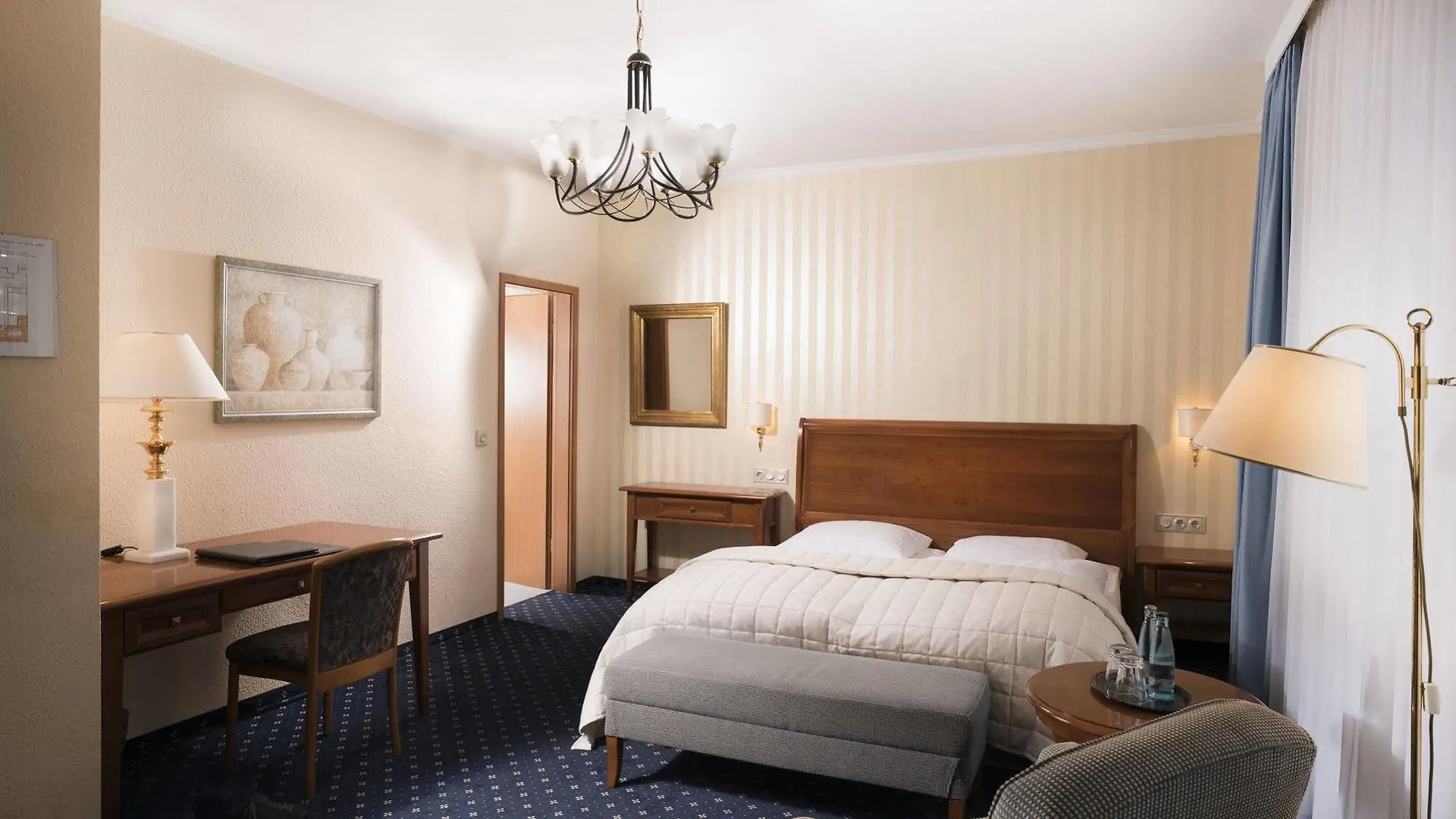 Kleinhuis Hotel Mellingburger Schleuse Germany